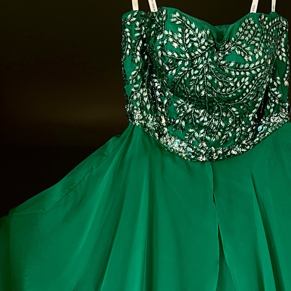 Sherri Hill Emerald Dress - Picture 1 of 4